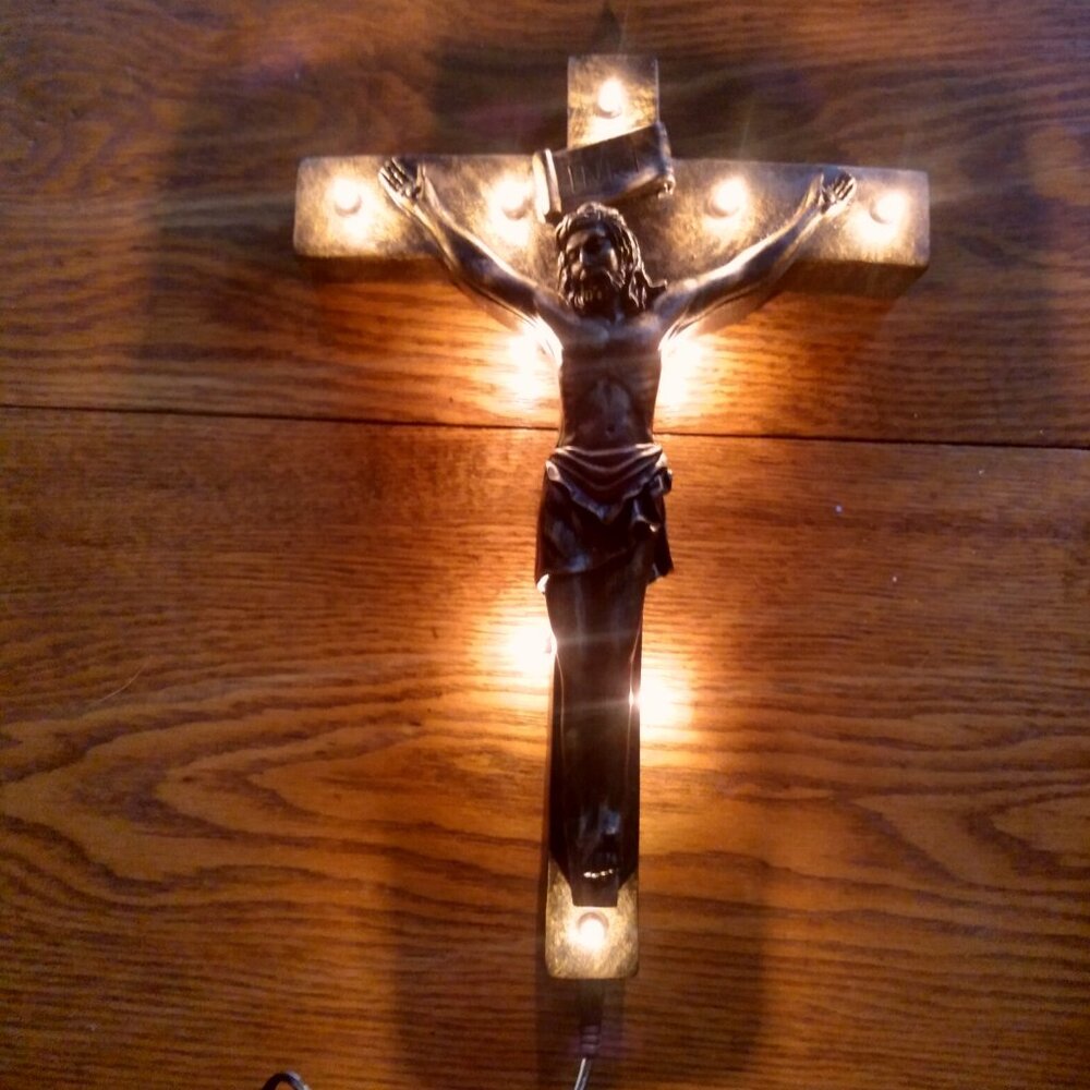 Jesus Christ Lighted Crucifix Cross Plug in Wall Hanging 11.5" x 8" Christianity